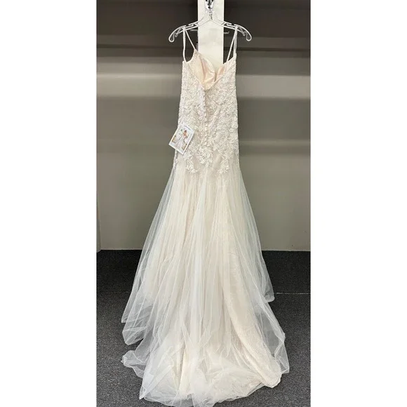Stella York 6968 Floral Lace Mermaid Wedding Dress w/ Glitter Tulle 12 (SAMPLE) - Picture 7 of 9